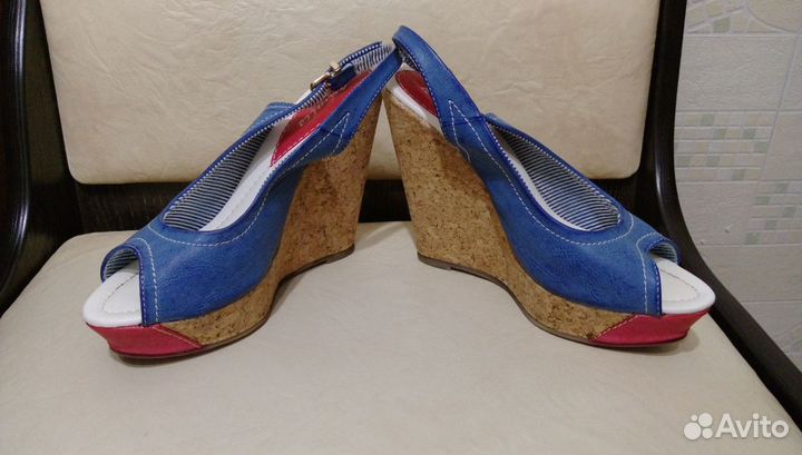 Босоножки на платформе