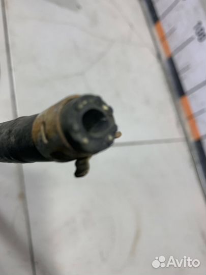 Патрубок системы охлаждения Mercedes W220 S