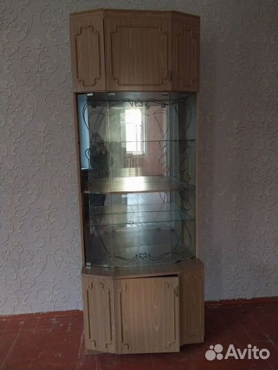 Шкаф и сервант