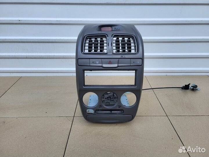 Центральная консоль Hyundai Accent