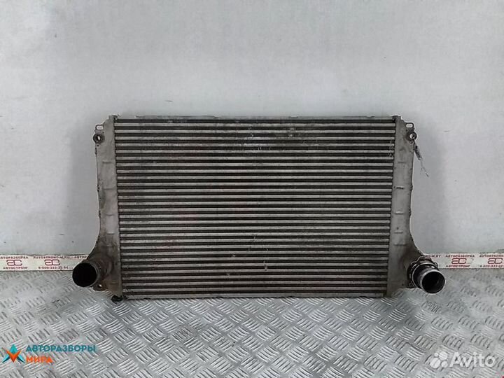 Интеркулер Toyota Avensis 2 (T250) рест. 2007