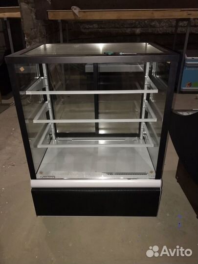 Кондитерская холодильная витрина Карбома