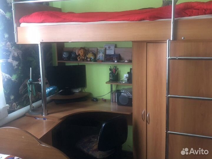 Кровать-чердак уголок школьника