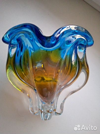 Гутное стекло