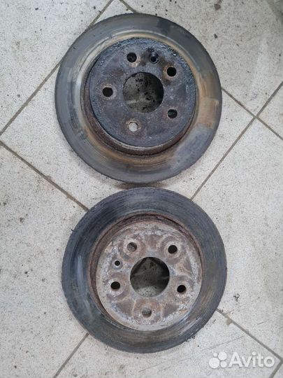 Продаю задние диски на Opel Astra J Б/У