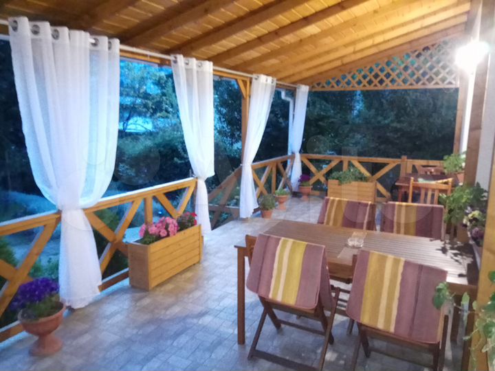 2-к. квартира, 62 м², 1/3 эт.