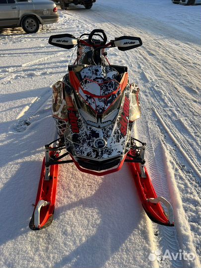 Снегоход BRP ski-doo summit expert 850 e-tec