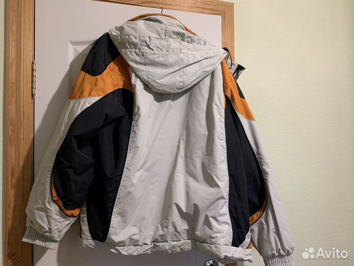 Горнолыжная куртка