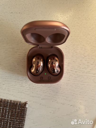 Samsung galaxy buds live