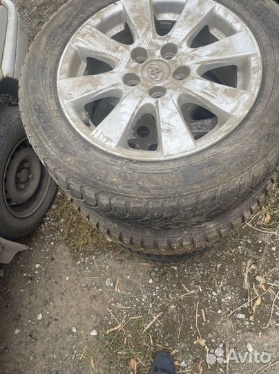R16 Nokian Tyres Hakkapeliitta 5 215/60, PCD 5x114.3 DIA 38