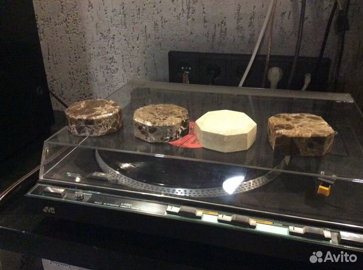 Клэмп(прижим для пластинок) из мрамора