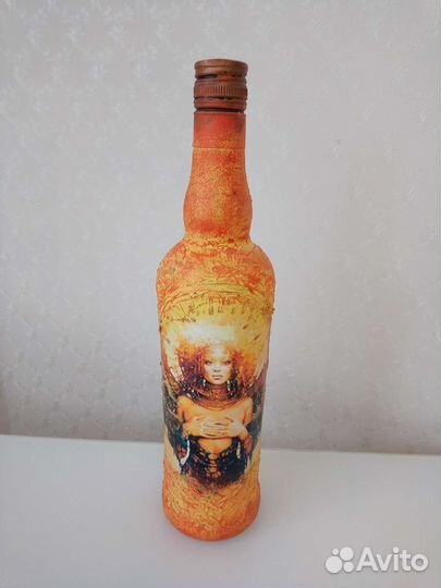 Бутылка декоратианая