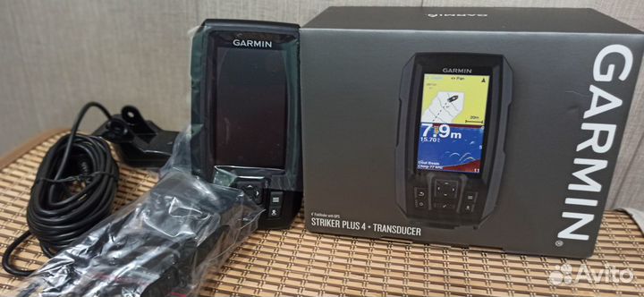 Эхолот Garmin striker 4 Plus