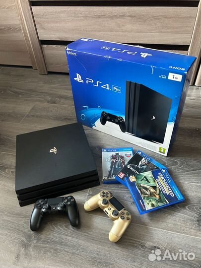 Sony Playstation 4 pro ps4 1Tb + 3игры+геймпад