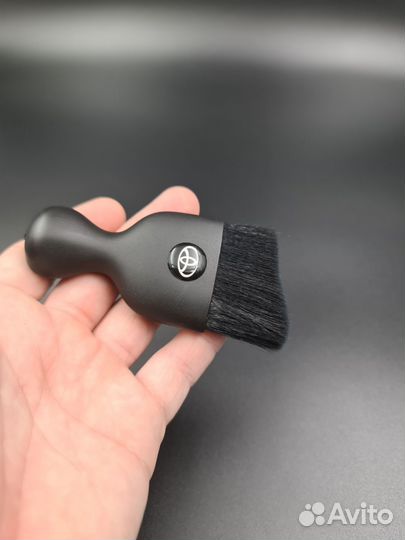 Щеточка мягкая от пыли для автомобиля Toyota