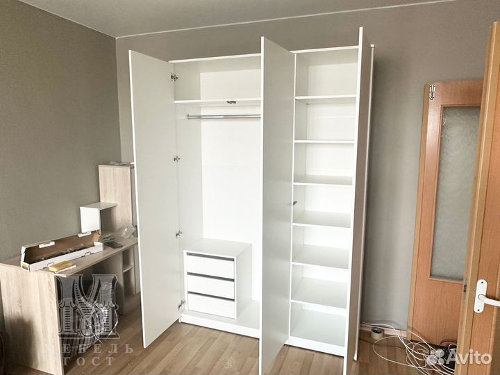 Шкаф распашной 