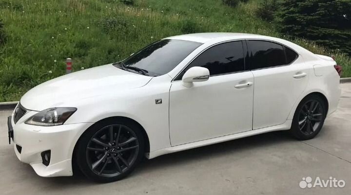 В разборе Lexus IS 250 2012