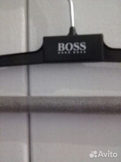 Вешалка hugo boss оригинал