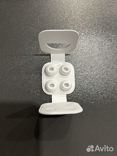 Левый наушник airpods pro с кейсом