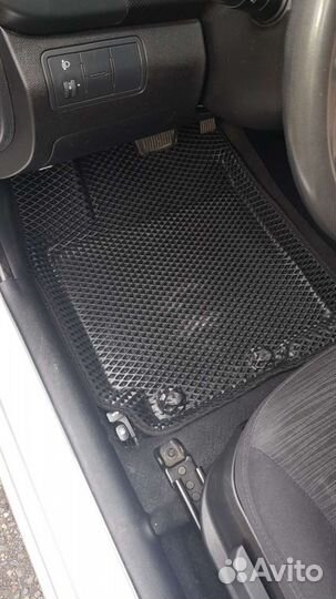 Автомобильные коврики в салон 3D