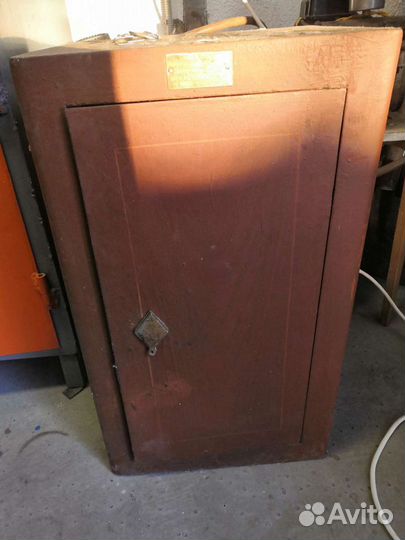 Несгораемый советский сейф