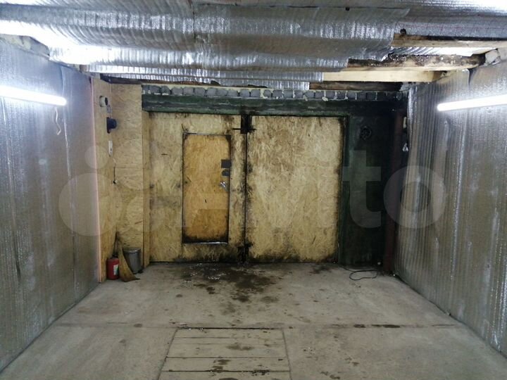 Гараж, > 30 м²