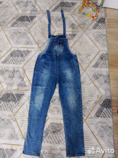 Комбинезон джинсовый