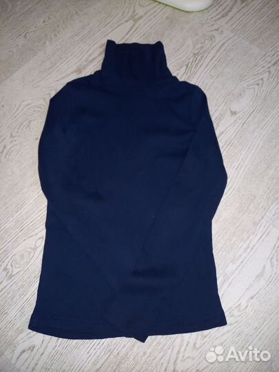 Рубашка для школы. 122-128. Новая. Водолазка