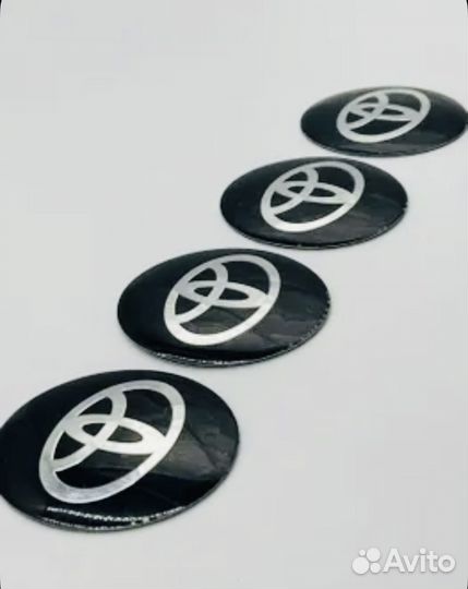 Наклейки на колёсные диски Toyota 90мм