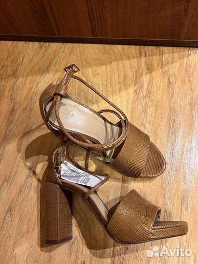Босоножки 35