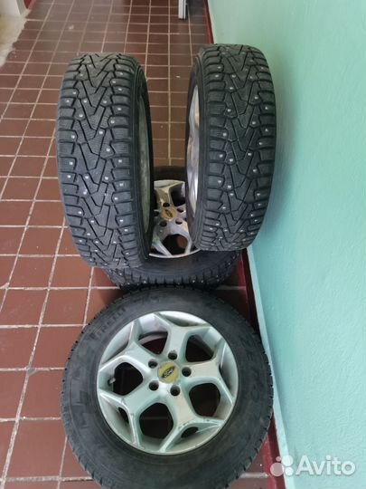 Pirelli Ice Zero 195/65 R15