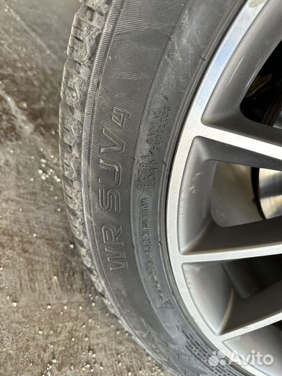 Nokian Tyres WR SUV 4 275/45 R21 110W