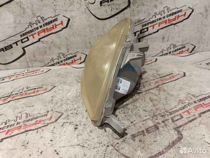 Фара toyota vitz yaris NCP10 NCP13 NCP15 NLP10 SCP10 SCP12 SCP13 52001 галоген правая 1 модель 81110