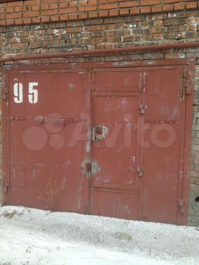 Гараж, > 30 м²