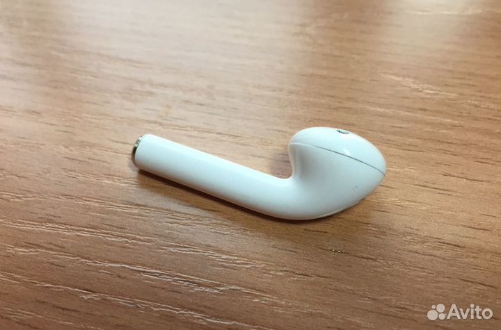 Наушник AirPods 1-Поколение (R) Правый б\у