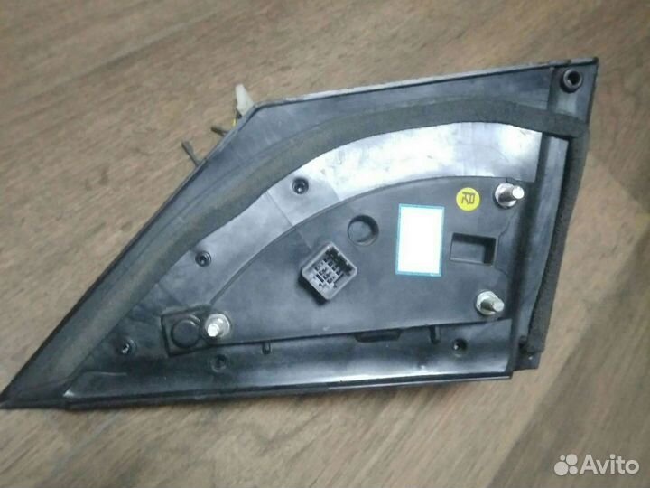 Поворотная втулка для бокового зеркала