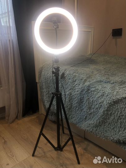 Кольцевая лампа и штатив
