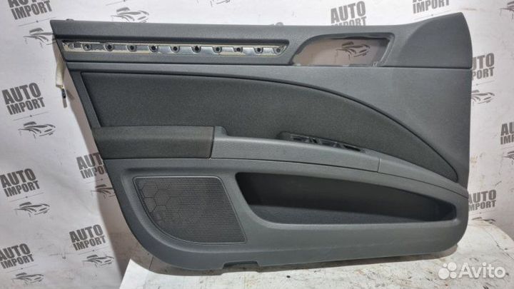Обшивка двери передняя левая Skoda Superb 3T cdab