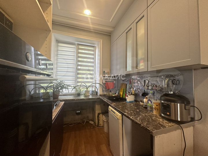 2-к. квартира, 58 м², 2/4 эт.