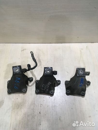 Кронштейн двигателя правый Ауди А6 С6 4F0199308N