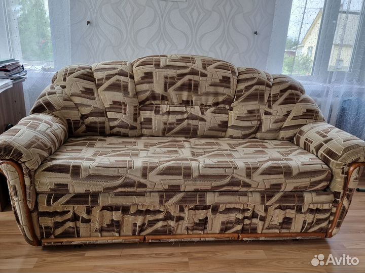 Диваны и кресло бу
