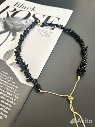 Колье из черного агата
