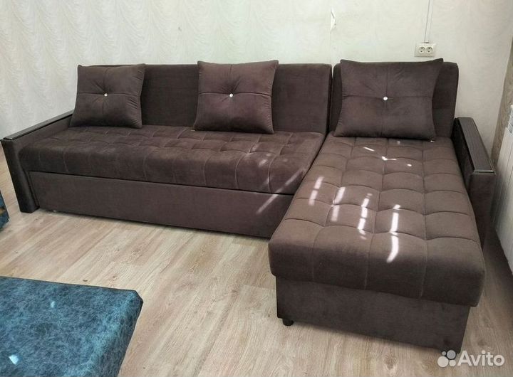 Диван угловой в наличии
