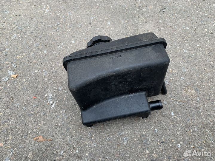 Volvo xc90 бачок гур