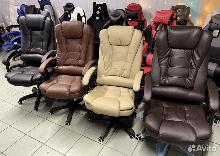 Офисное кресло руководителя
