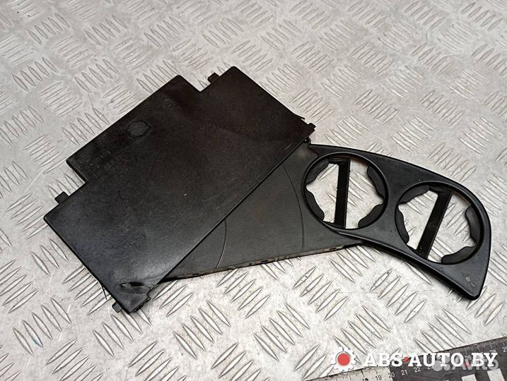 Подстаканник Volkswagen Passat B5 1998