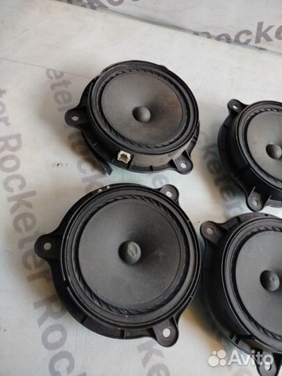 Динамик двери Nissan Fuga 2006