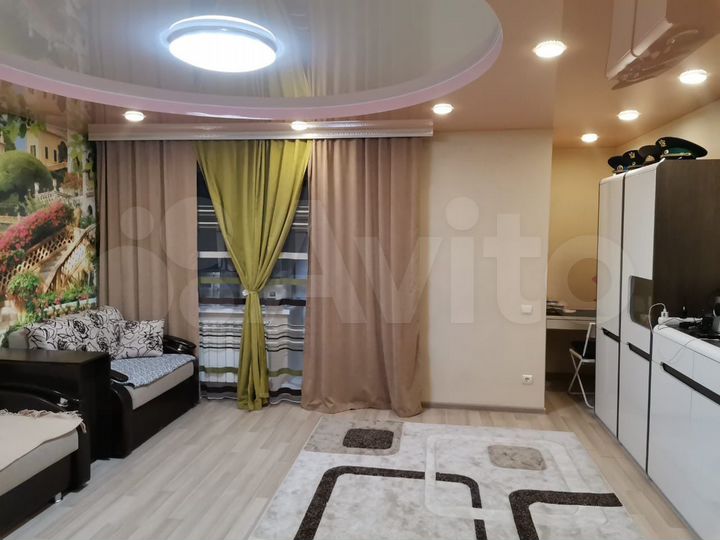 3-к. квартира, 81 м², 1/10 эт.