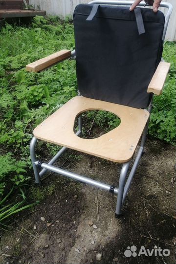 Кресло -Стул с санитарным оснащением
