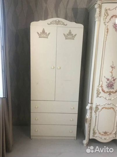 Шкаф детский двухсекционный